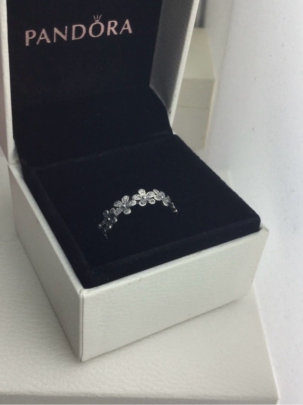 Pandora Silver Floral Crown Ring with Sparkling Accents new with out tag size 6